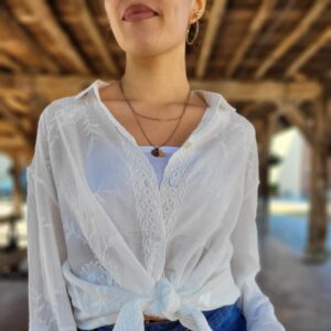 Chemise blanche brodée